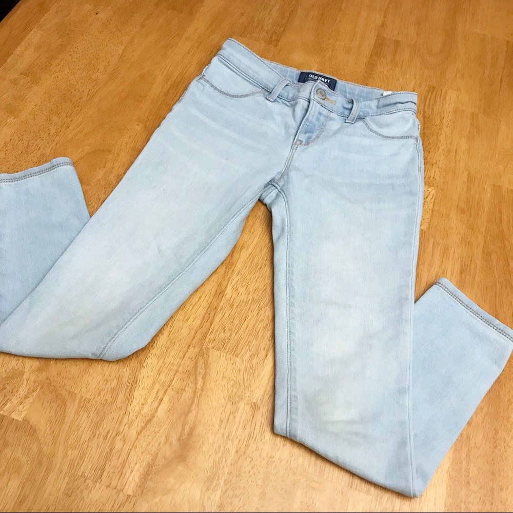 Girls size 8 light washed jeans by Old Navy